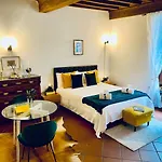 La Mandorla Studio Apartment In Piazza Del Duomo